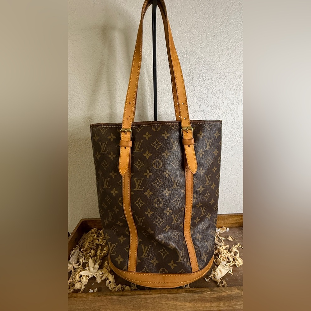 Vintage Louis Vuitton Bucket Tote with COA - Picture 2 of 12